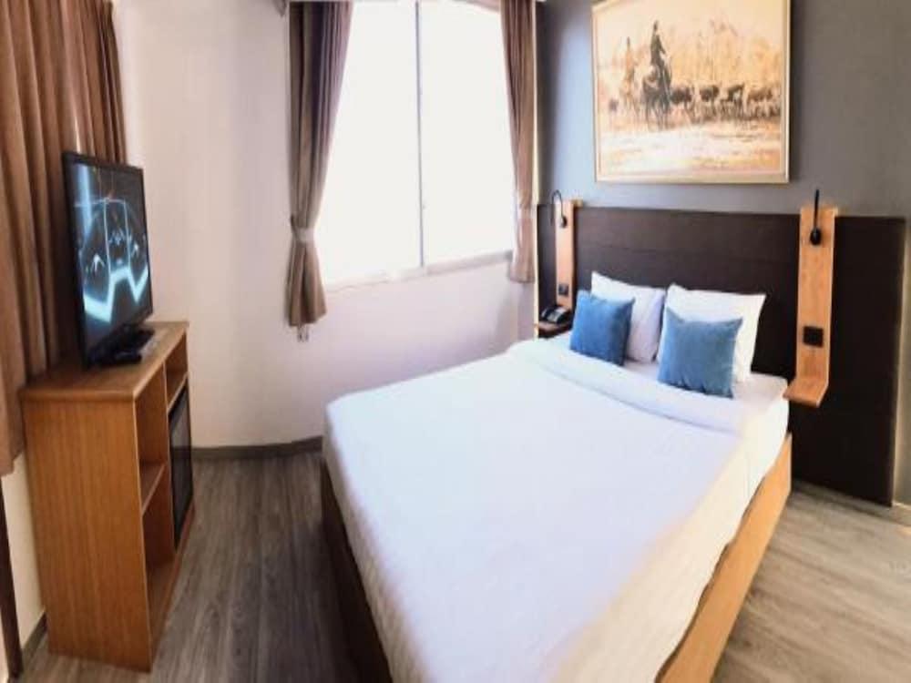 Shagwell Mansions Hotel Pattaya Eksteriør billede