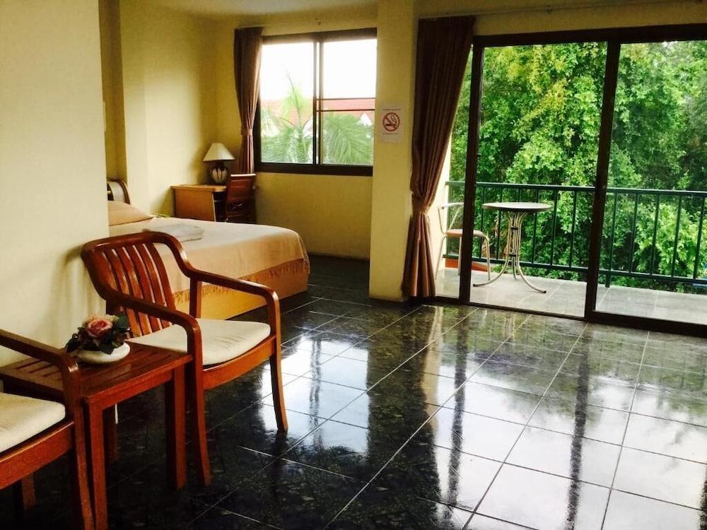 Shagwell Mansions Hotel Pattaya Eksteriør billede