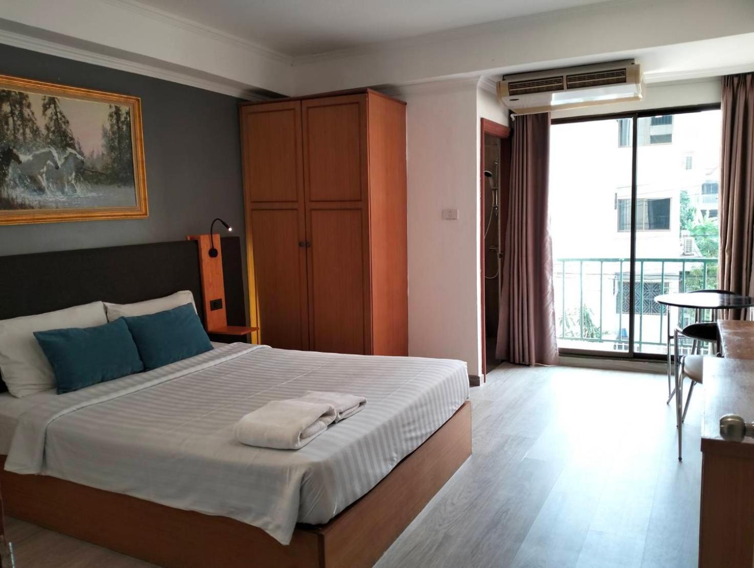 Shagwell Mansions Hotel Pattaya Værelse billede