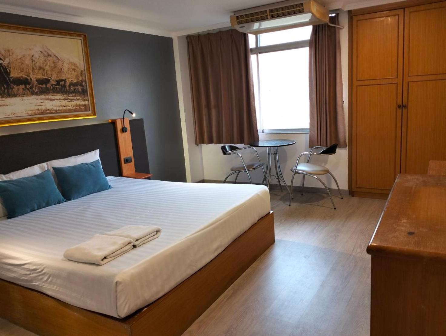 Shagwell Mansions Hotel Pattaya Eksteriør billede