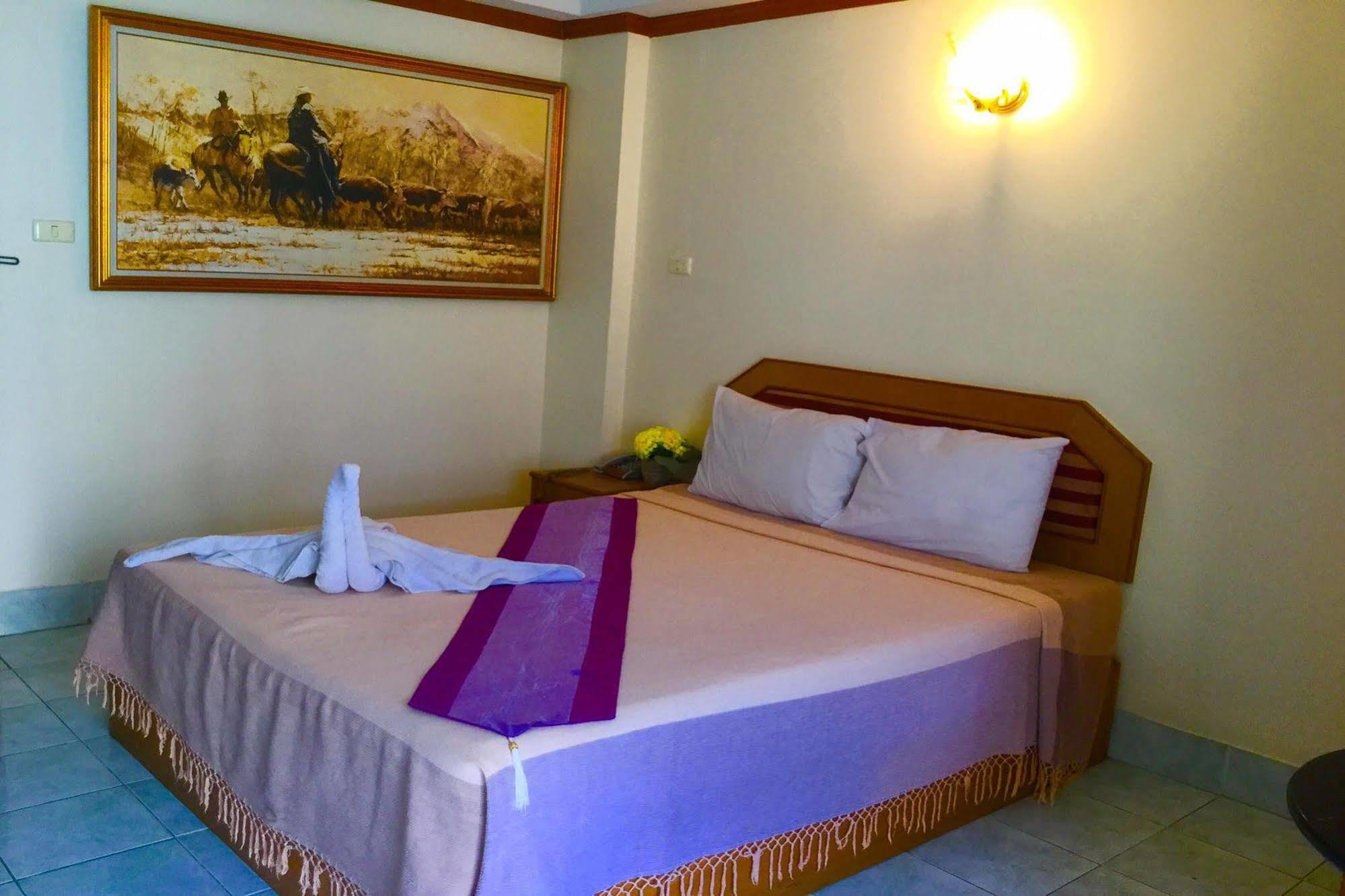 Shagwell Mansions Hotel Pattaya Eksteriør billede